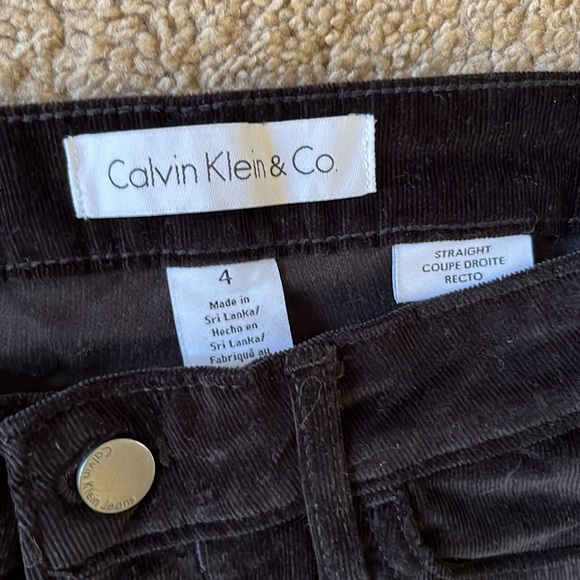 4 Pairs of Corduroy Pants Calvin Klein, and Buffalo sizes 4 & 26/27 - Picture 7 of 9